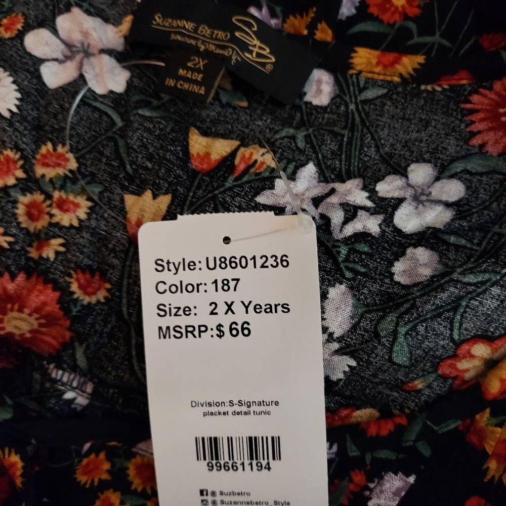 Plus Size Floral Blouse 2XL - Picture 3 of 6
